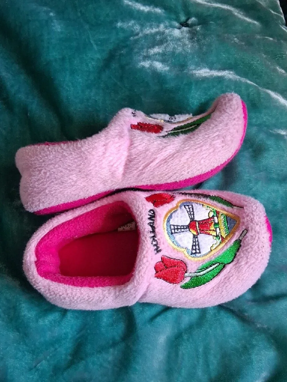 Girls Pink Wooden Shoe Slippers  Size 4-5 Toddler